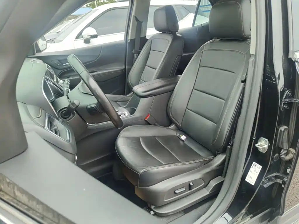 Chevrolet Equinox 2018 — фото 15