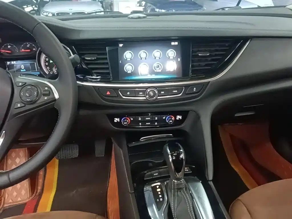 Buick Regal 2020 — фото 13