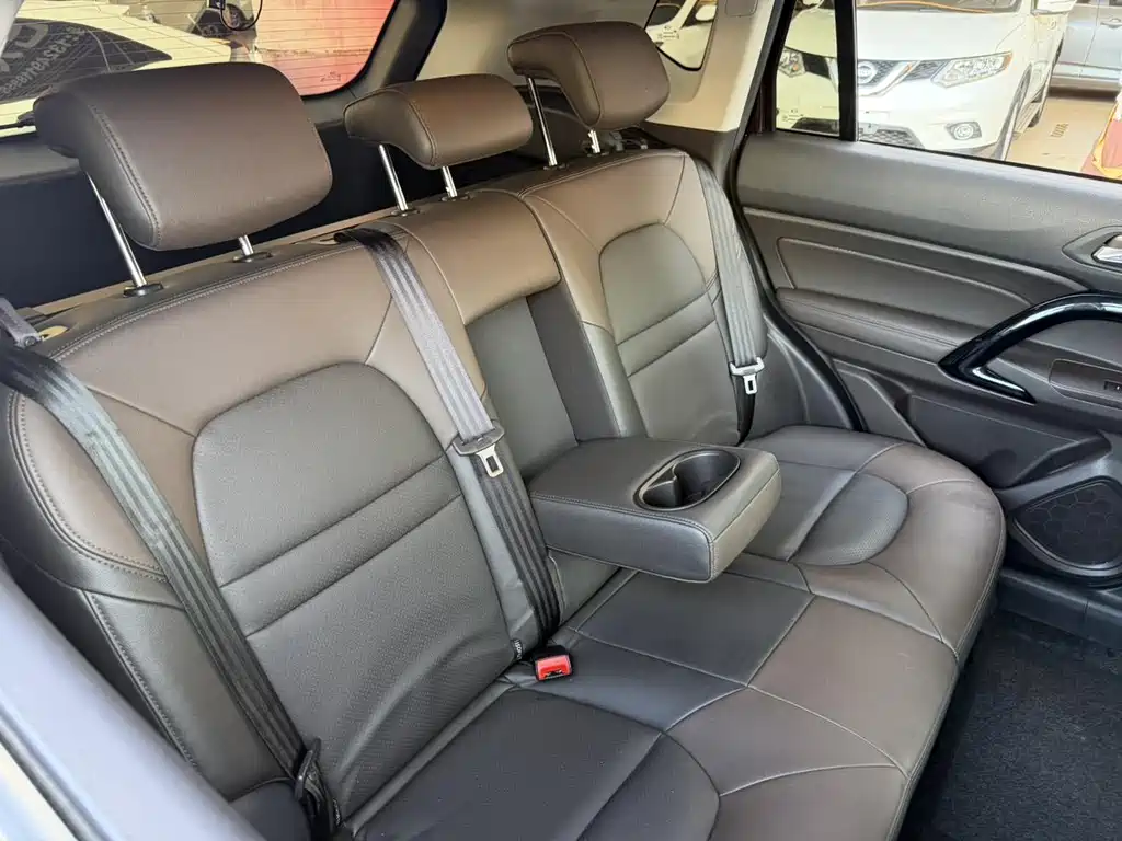 GAC Motor Trumpchi GS4 2018 — фото 15