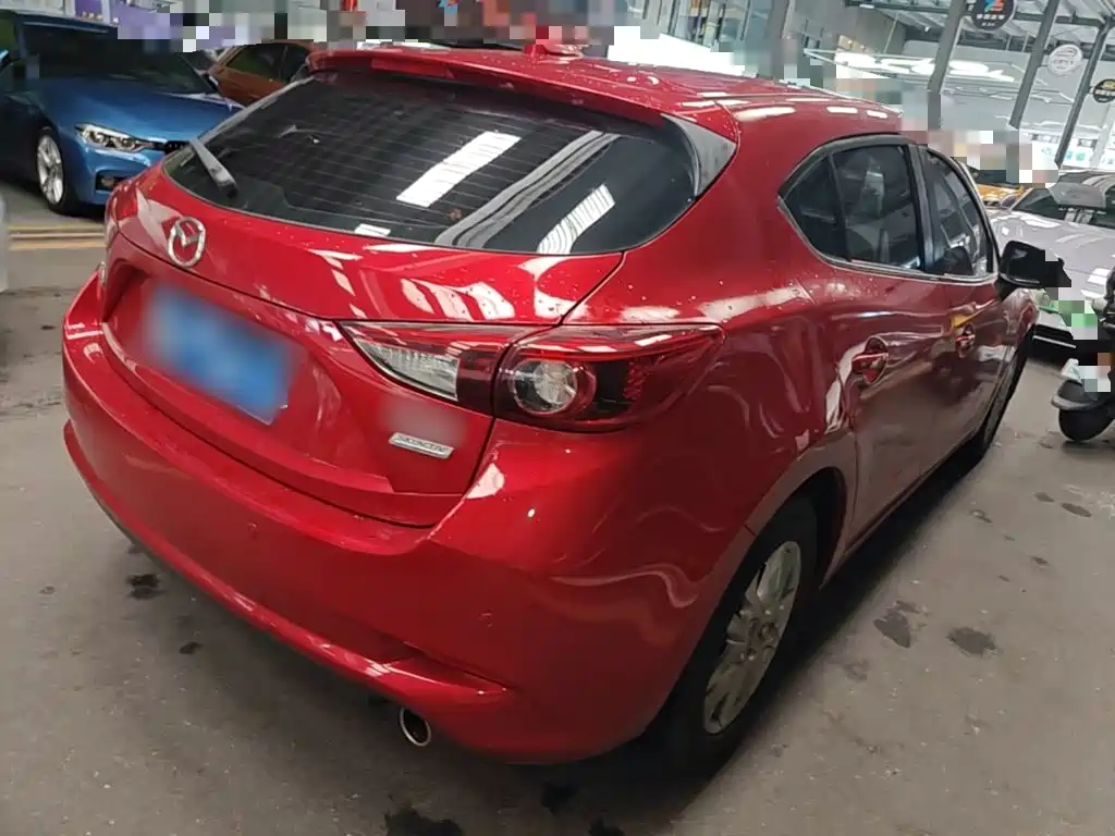 Mazda 3 Axela 2017 — фото 7