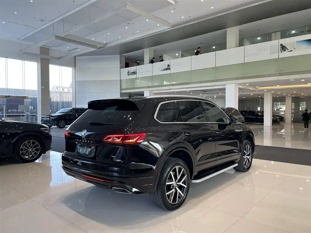 Volkswagen Touareg 2020 — фото 8