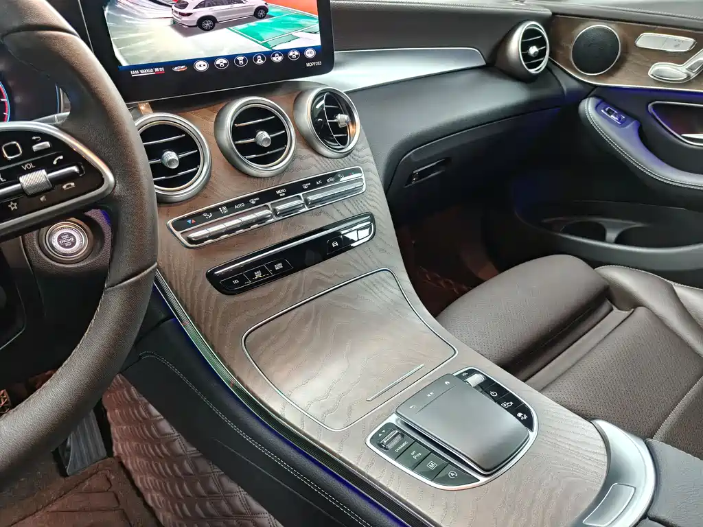 Mercedes-Benz GLC 2020 — фото 12