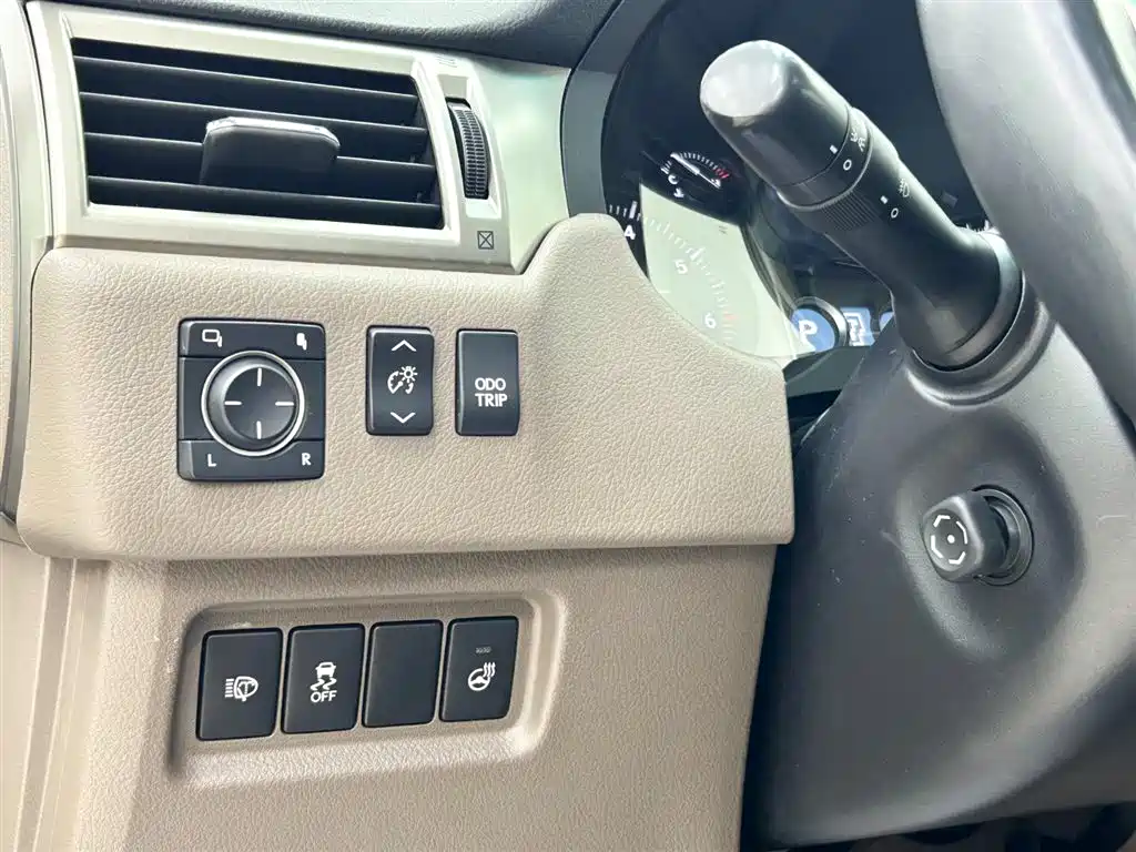 Lexus GX 2013 — фото 24