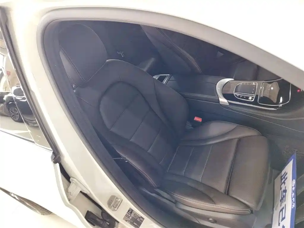 Mercedes-Benz GLC 2020 — фото 20