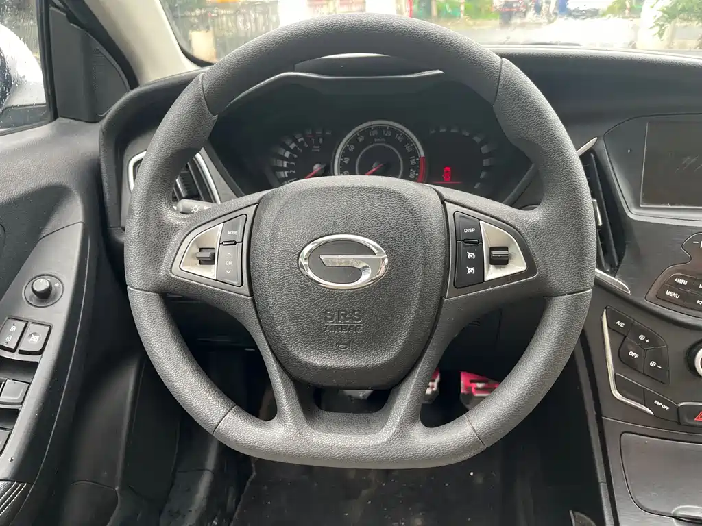 GAC Motor Trumpchi GA3S 2015 — фото 12