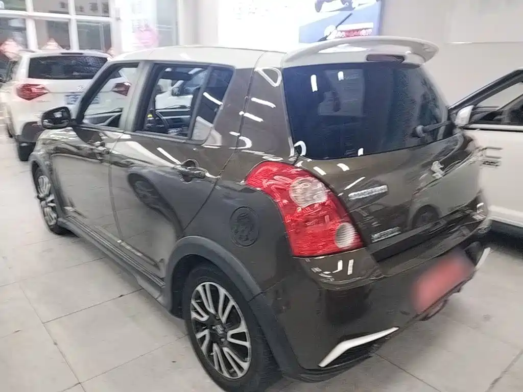 Suzuki Swift 2015