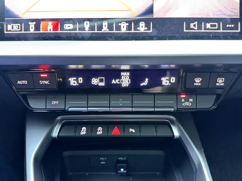 Audi A3 2023 — фото 14