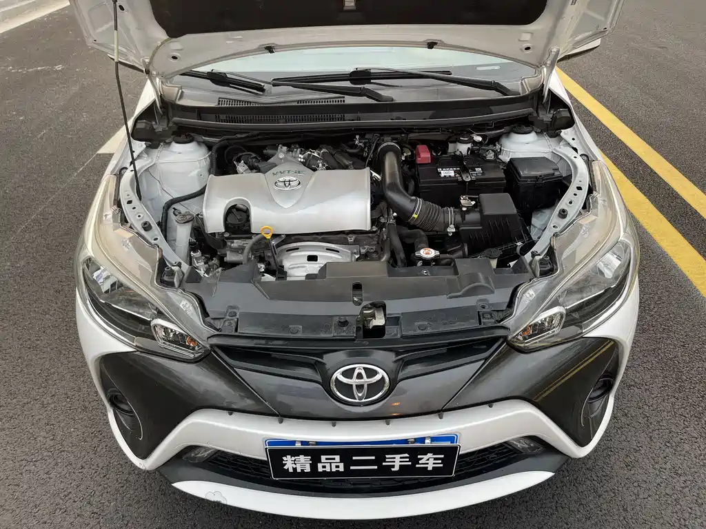 Toyota Yaris L 2020 — фото 17