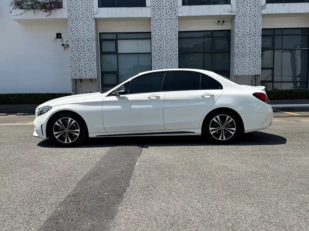 Mercedes-Benz C-Class 2019 — фото 5