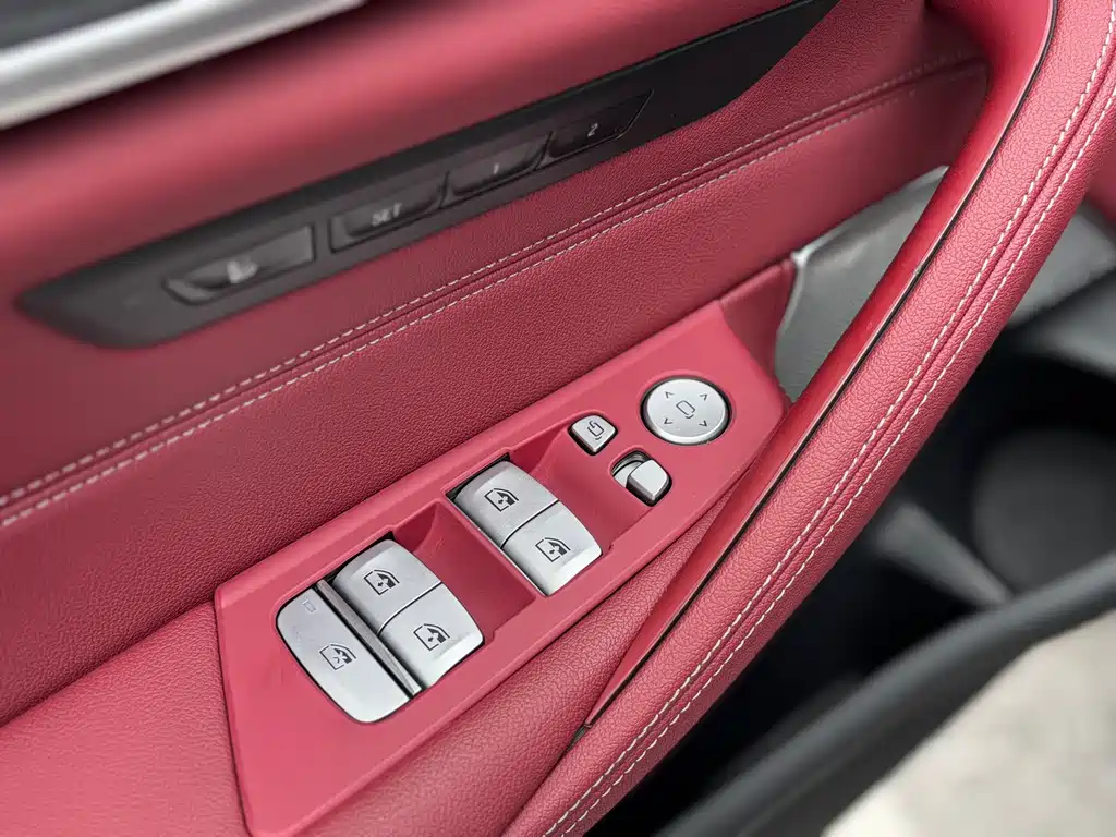 BMW 5 Series 2023 — фото 15