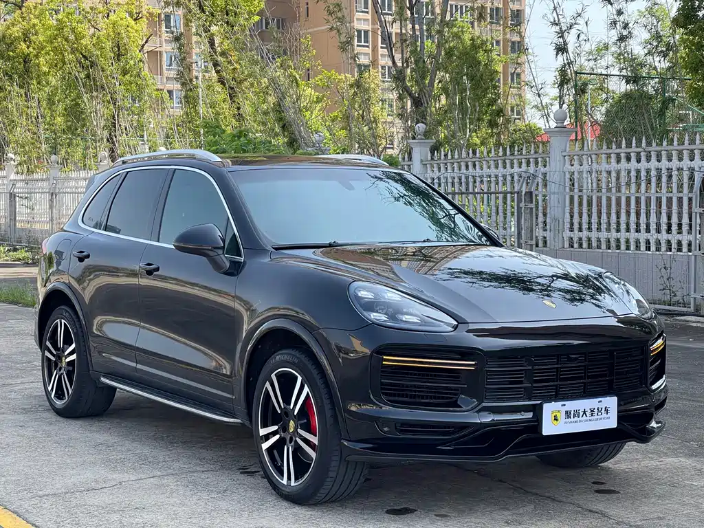 Porsche Cayenne 2016 — фото 3