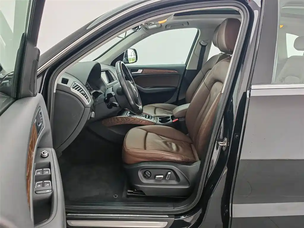 Audi Q5 2017 — фото 10