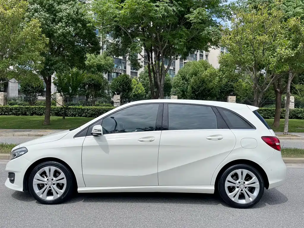 Mercedes-Benz B-Class 2016