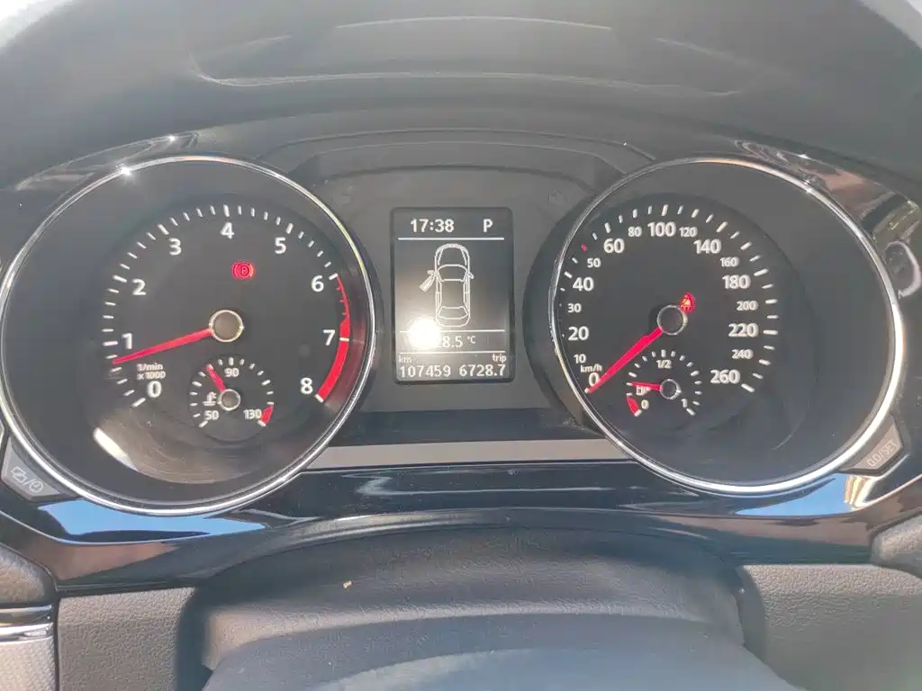 Volkswagen Sagitar 2018