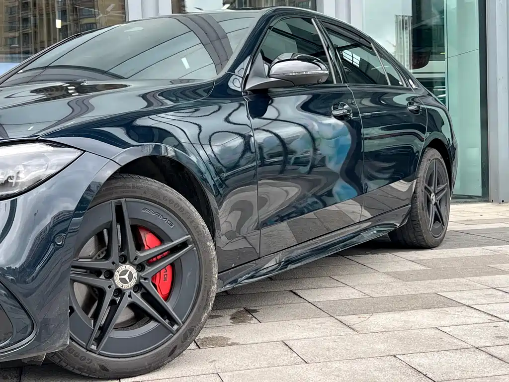 Mercedes-Benz C-Class 2024