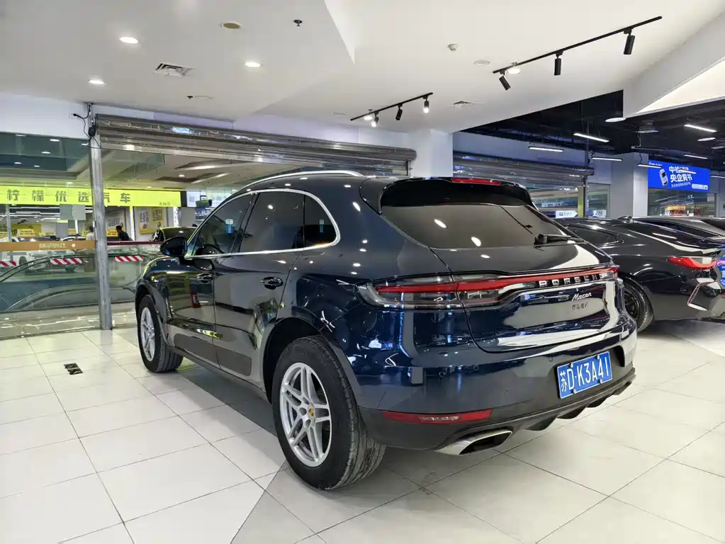 Porsche Macan 2021 — фото 17