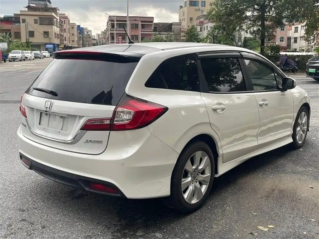 Honda Jade 2016 — фото 9