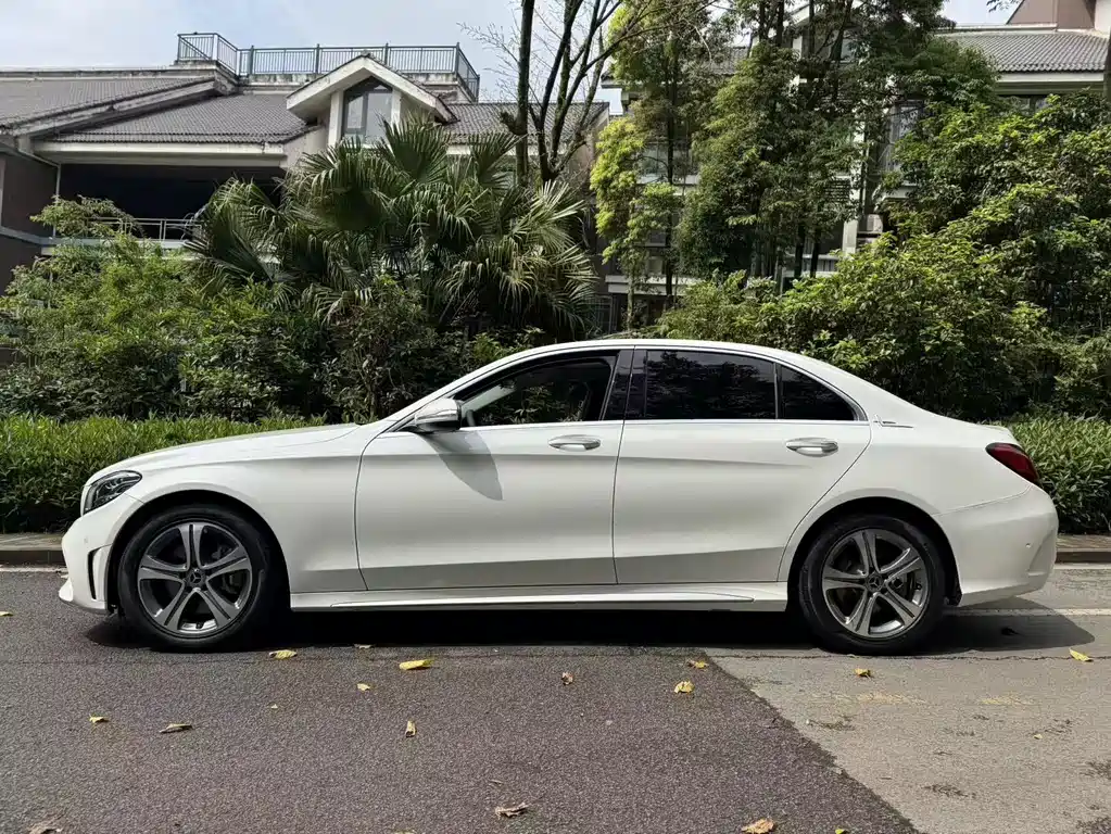 Mercedes-Benz C-Class 2019 — фото 4