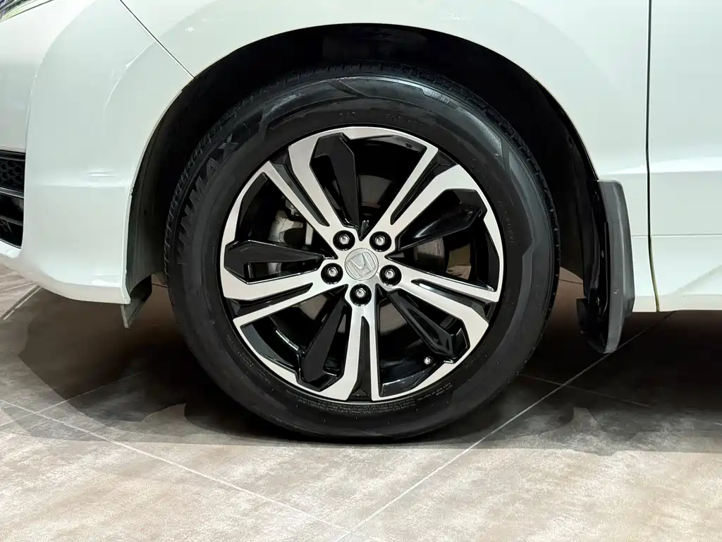 Honda UR-V 2018 — фото 27