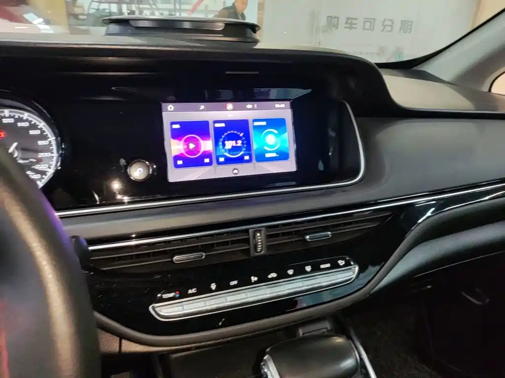 GAC Motor Trumpchi M6 2021 — фото 9
