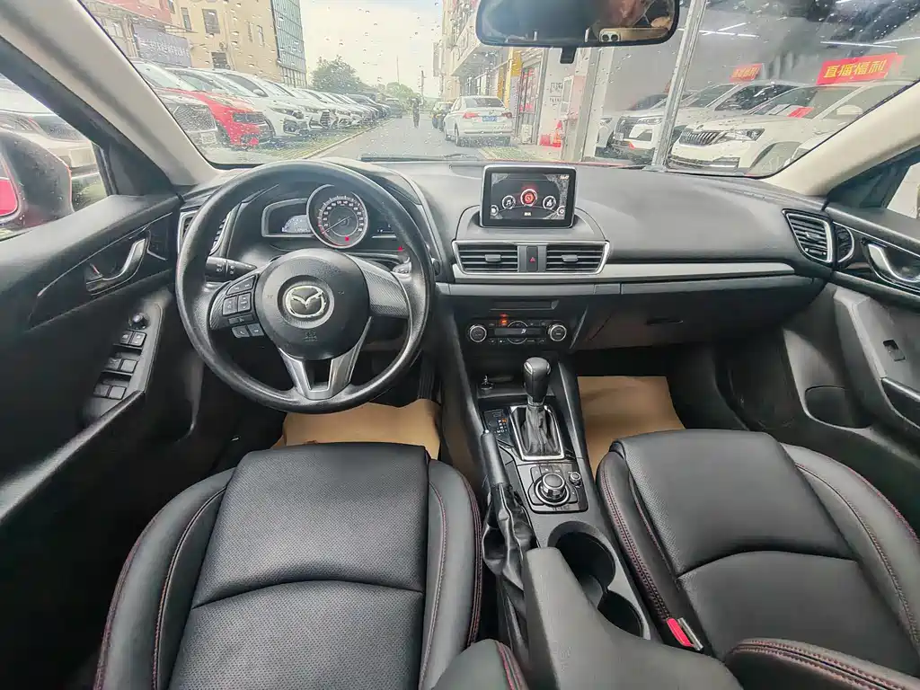 Mazda 3 Axela 2016 — фото 9