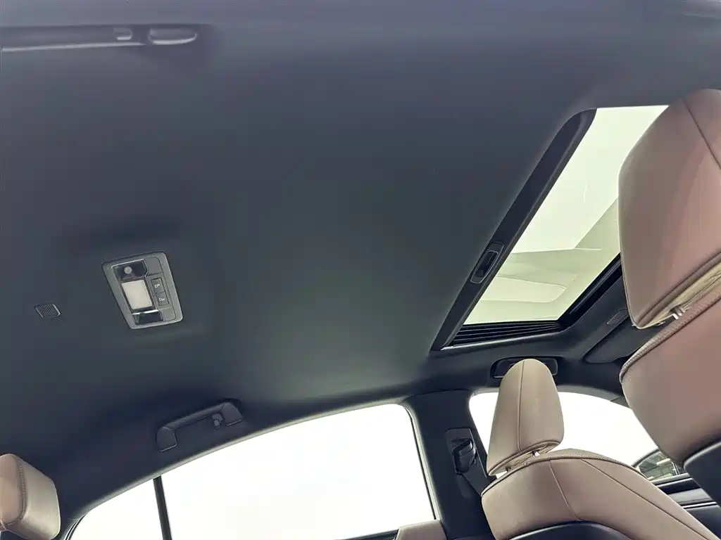 Lexus ES 2023 — фото 18