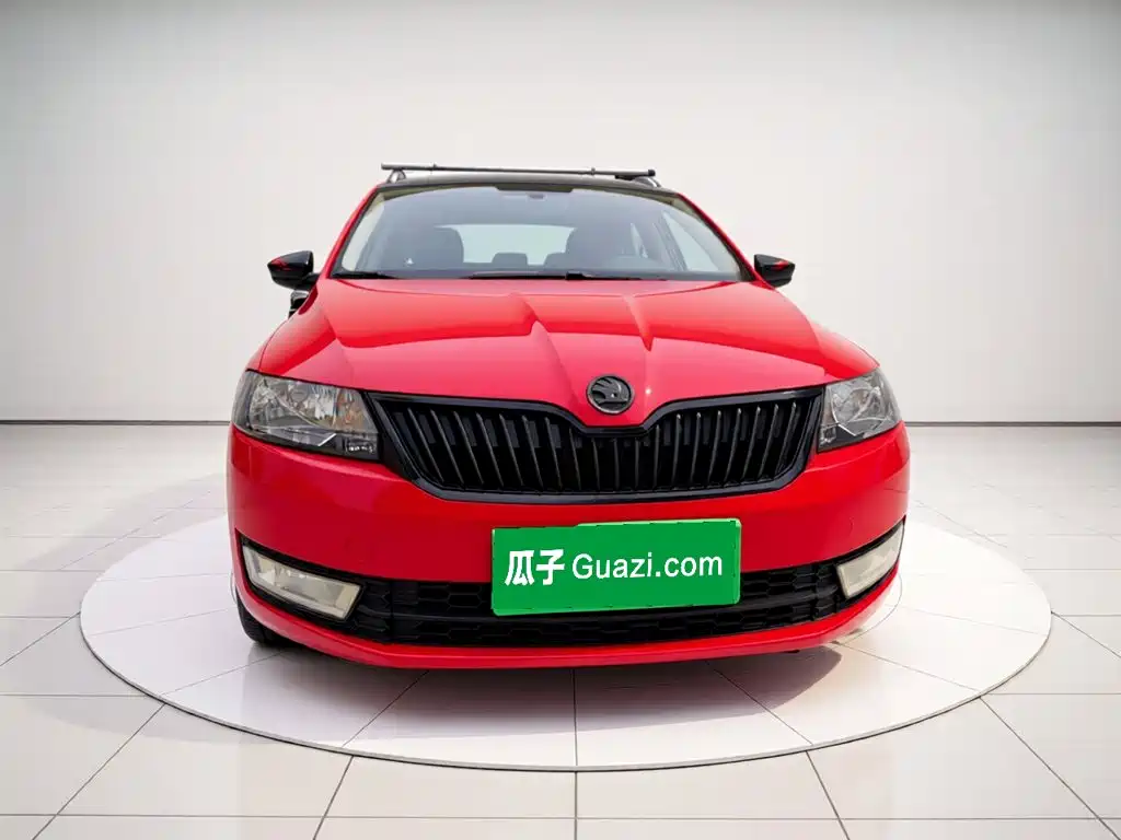 Skoda Rapid Spaceback 2017 — фото 24