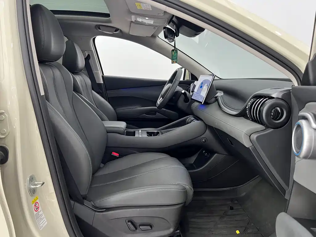 BYD Yuan Plus 2025 — фото 11