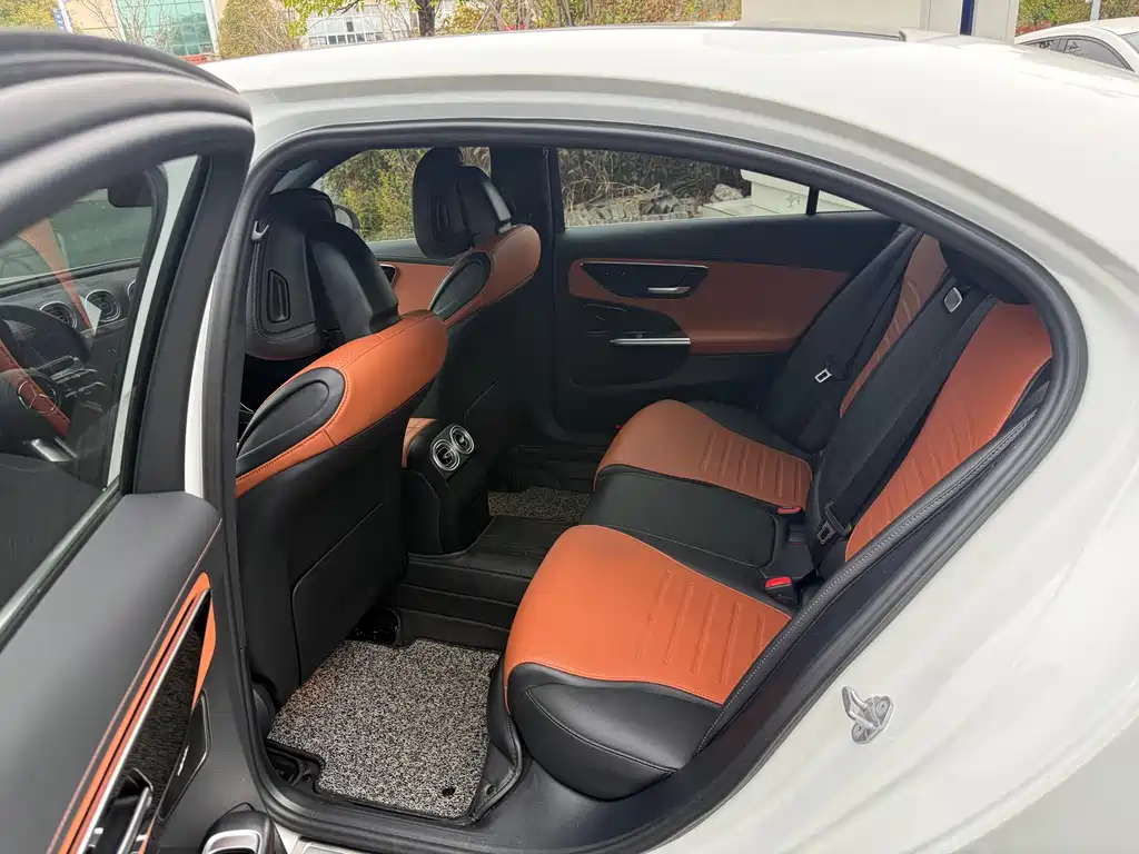 Mercedes-Benz C-Class 2023 — фото 14
