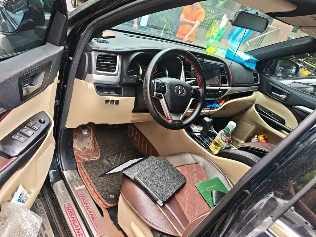 Toyota Highlander 2015 — фото 14