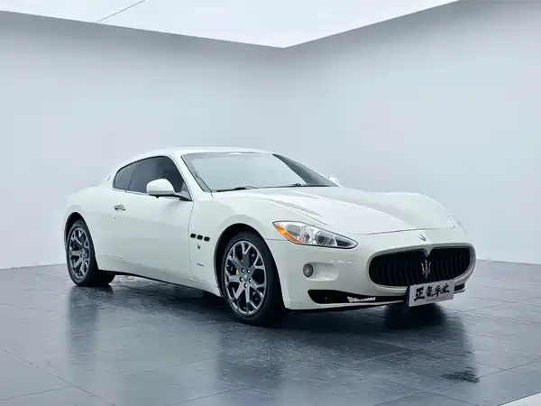 Maserati Granturismo 2014