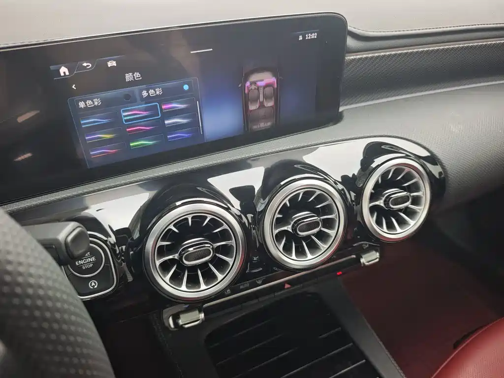 Mercedes-Benz A-Class 2025 — фото 17