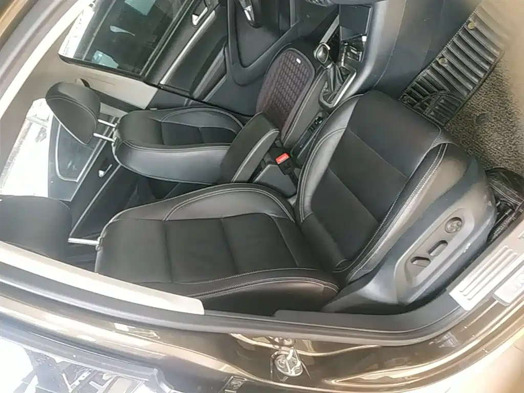 Volkswagen Tiguan 2016 — фото 25