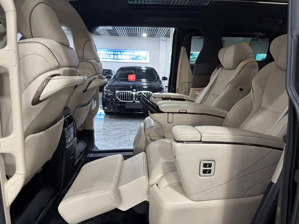 Toyota Alphard 2024 — фото 5