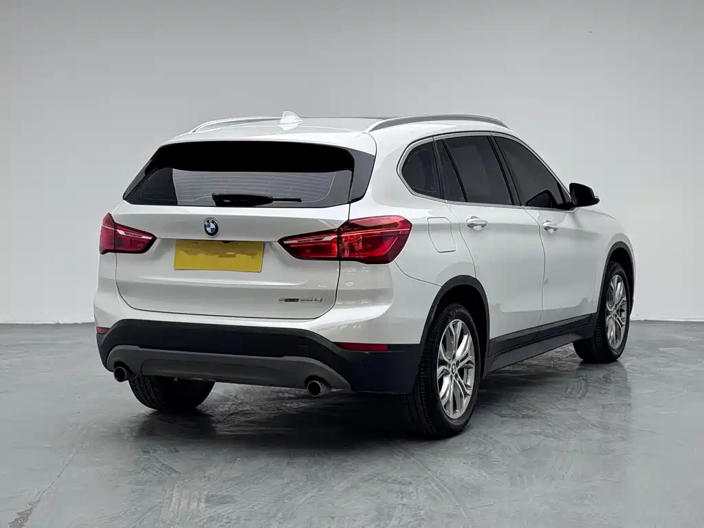 BMW X1 2019 — фото 4