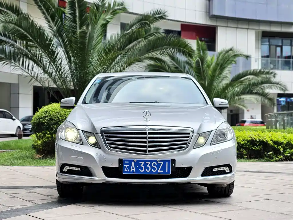Mercedes-Benz E-Class 2010 — фото 2