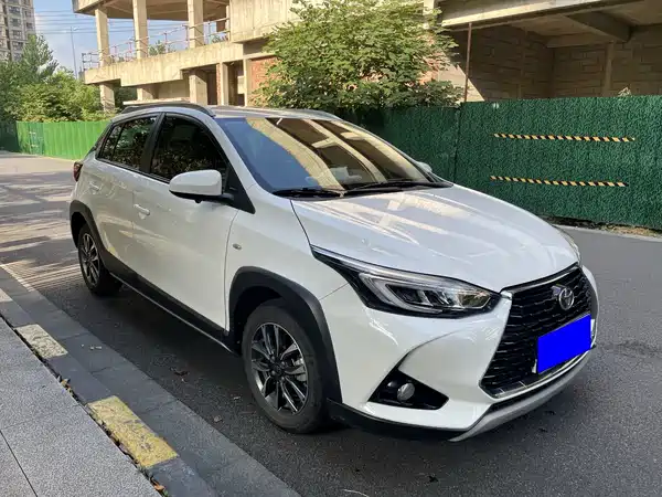 Toyota Yaris L 2022