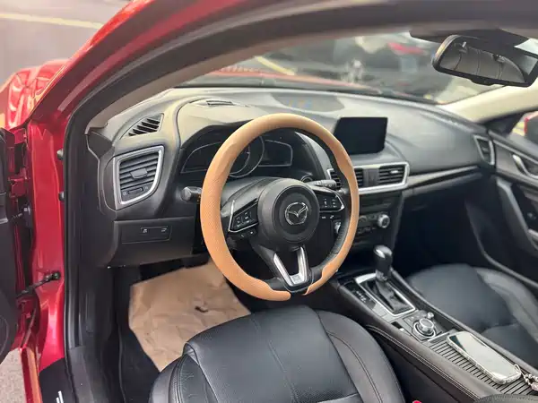 Mazda 3 Axela 2017