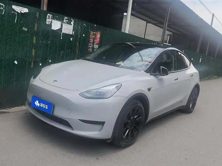 Tesla Model Y 2023 — фото 1