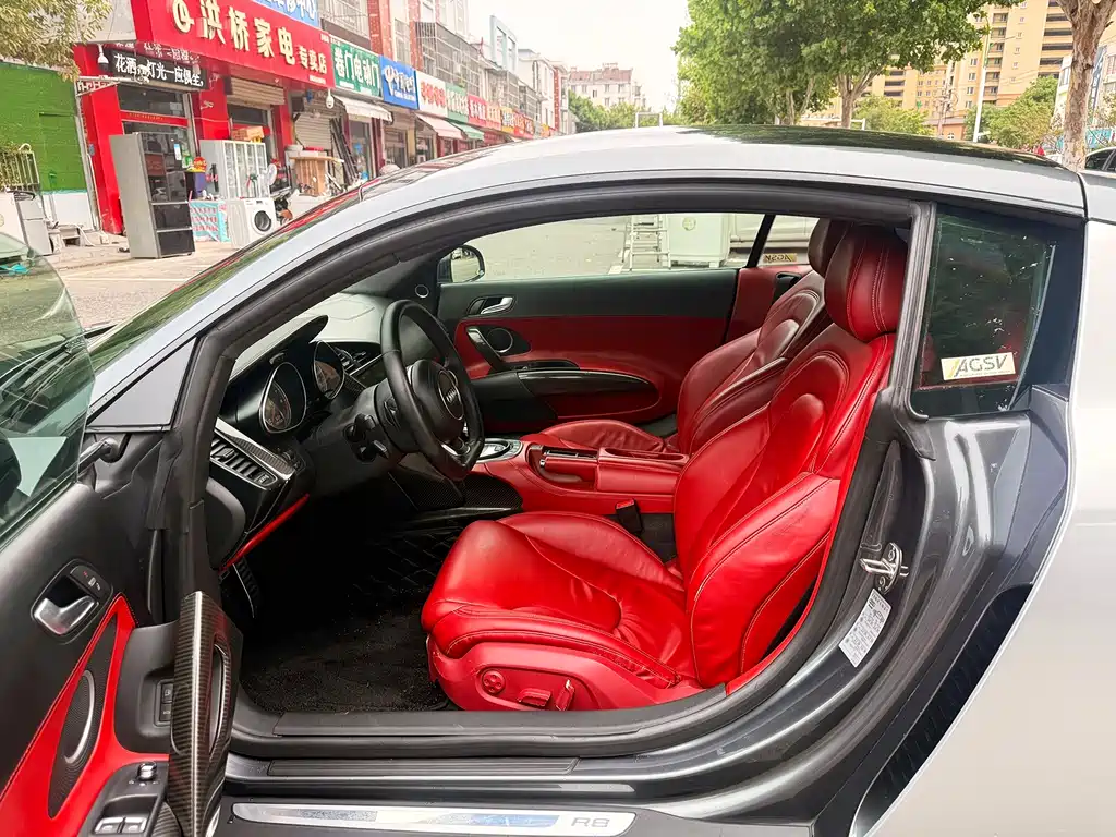 Audi R8 2010