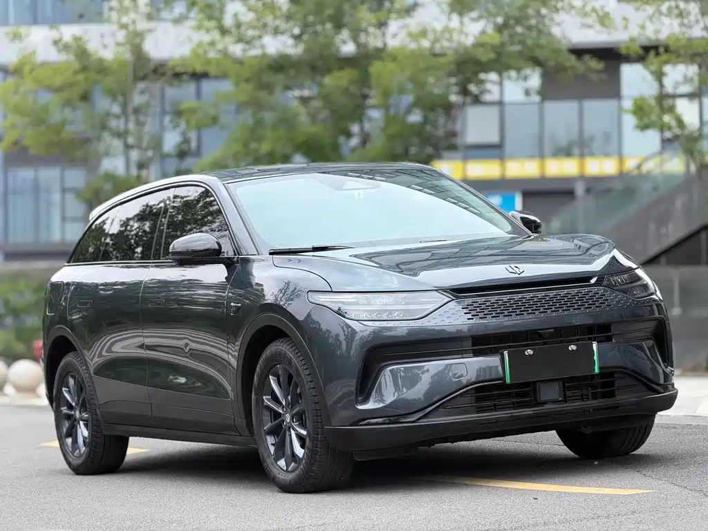 Leapmotor C11 2025 — фото 3