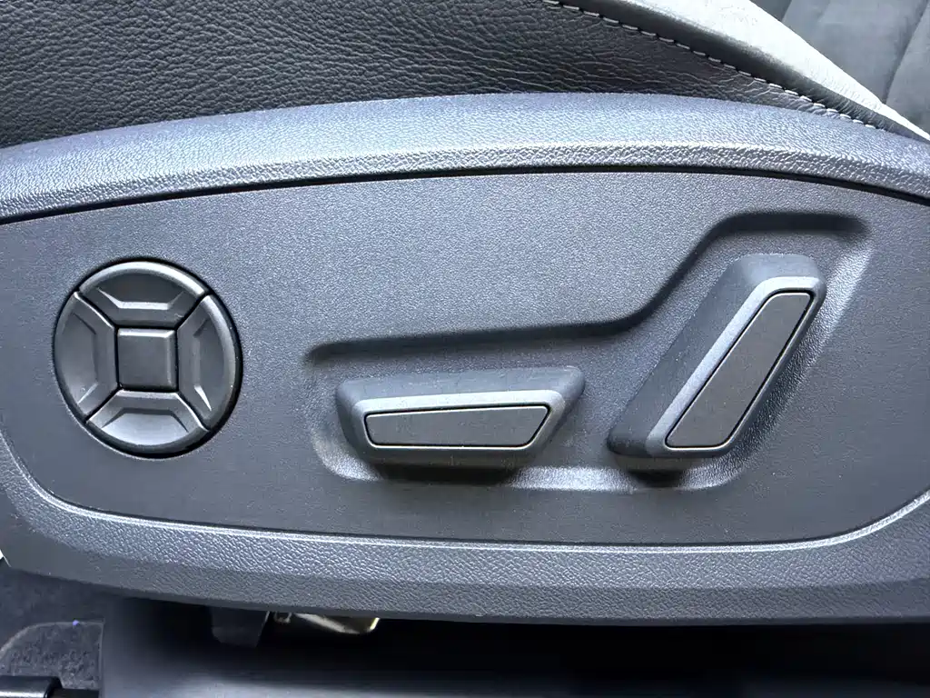Audi Q3 2023 — фото 11