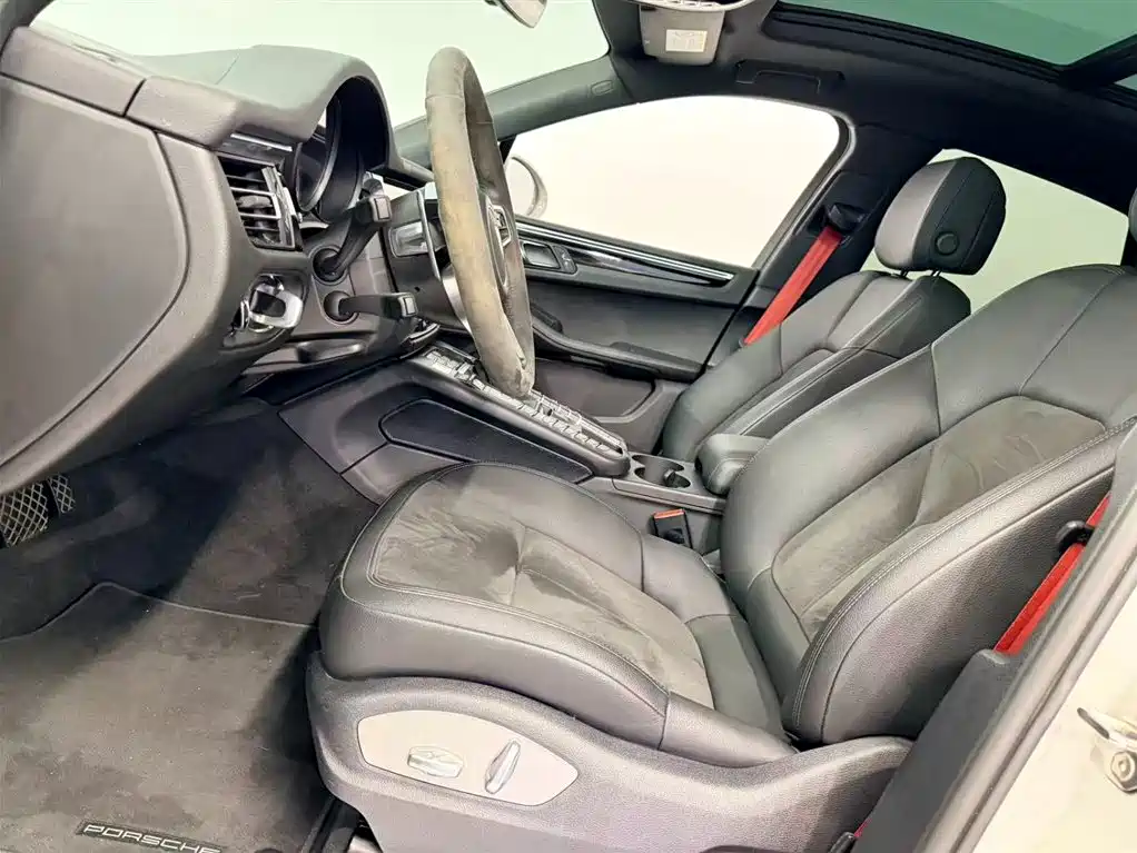 Porsche Macan 2021 — фото 10