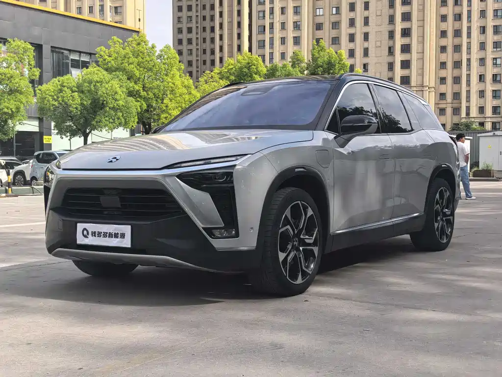 NIO ES8 2021