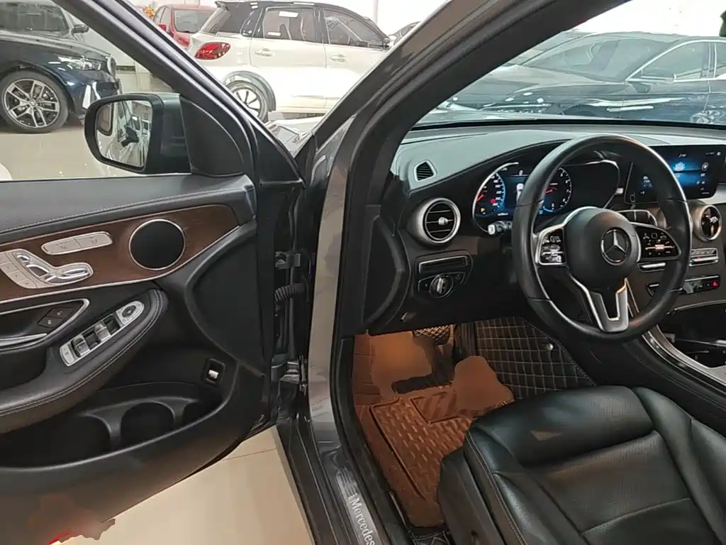 Mercedes-Benz GLC 2020 — фото 16