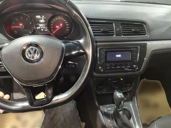 Volkswagen Lavida 2015