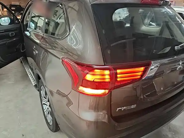 Mitsubishi Outlander 2018