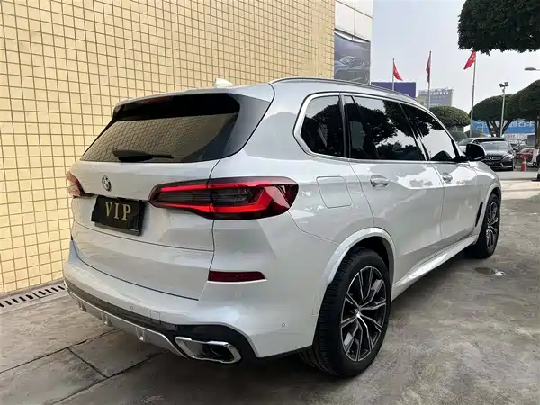 BMW X5 2023