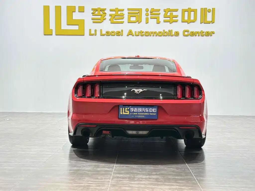 Ford Mustang 2018 — фото 14