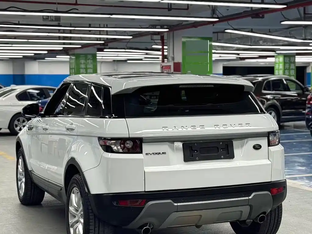 Land Rover Evoque 2016 — фото 9